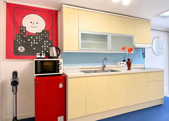 Shinchon Ground Floor, Entire Private 3br House Апартаменты *